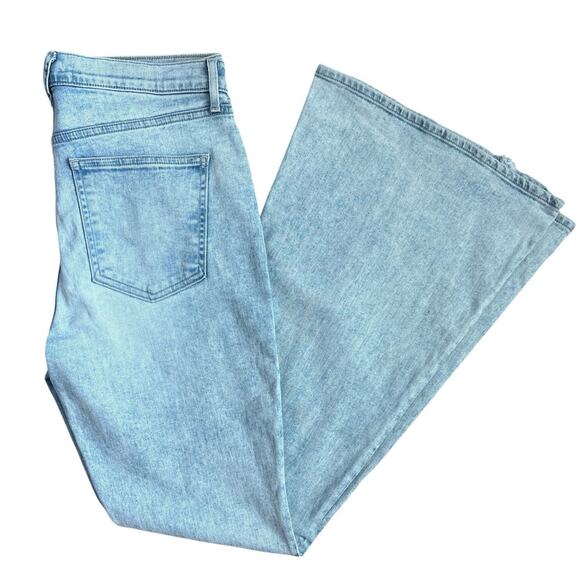 Veronica Beard Sheridan Bell Bottom Jeans in Sky Size 31 - Picture 8 of 10